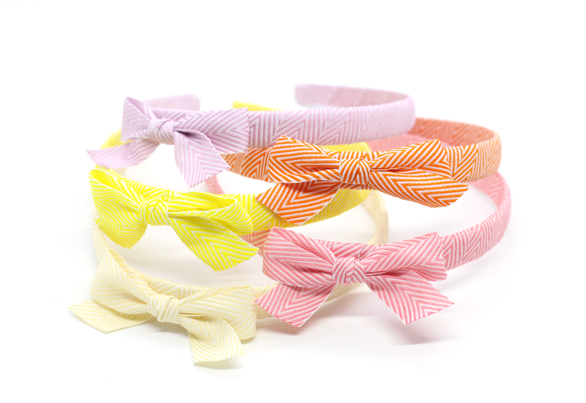 Bow Headband for girl - Lime and white chevron pattern