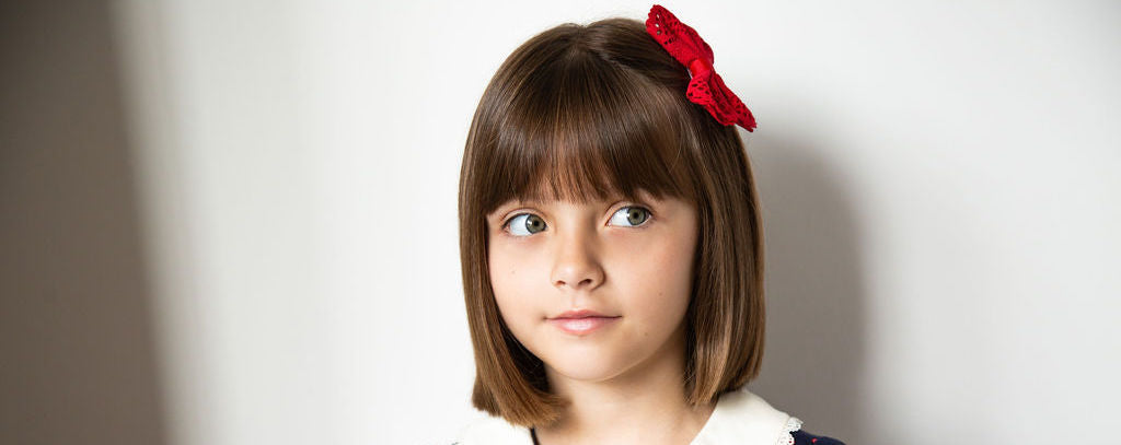 Eyelet Bows