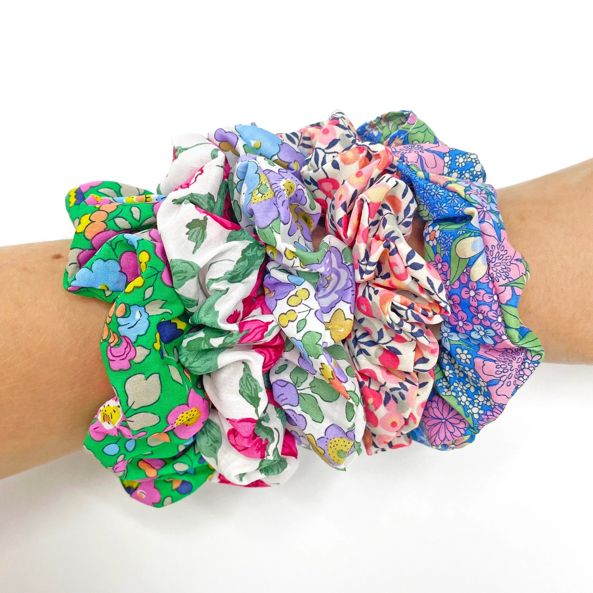 Liberty Tana Lawn Scrunchie - Betsy Meadow Green