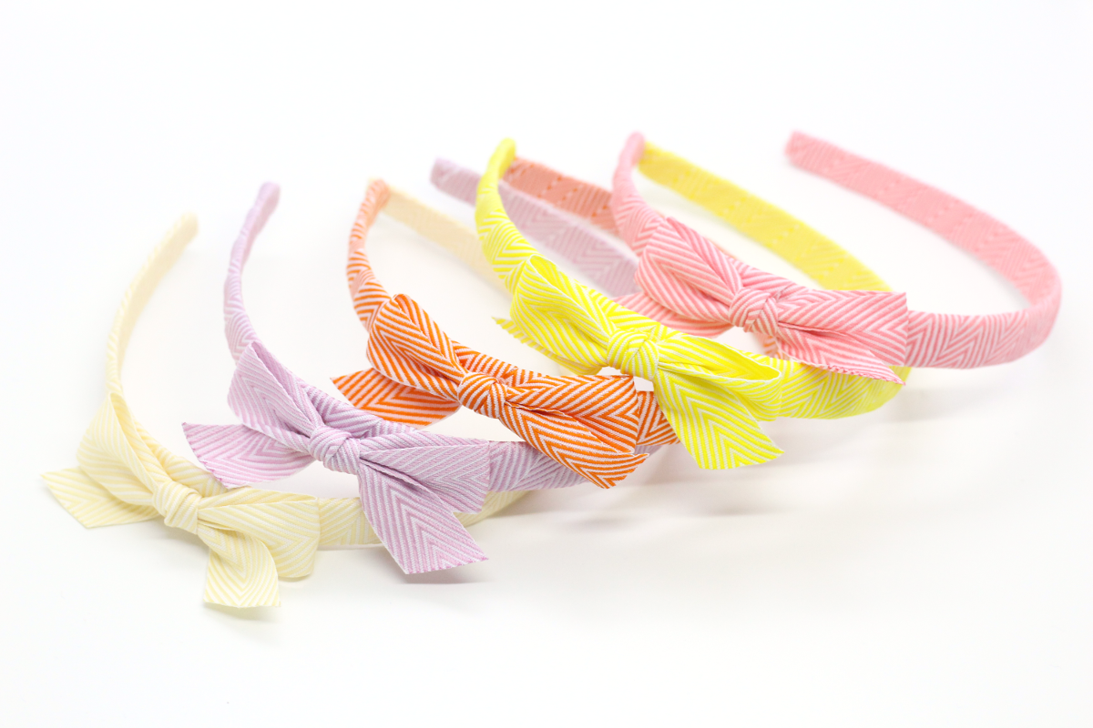 Bow Headband for girl - Lime and white chevron pattern